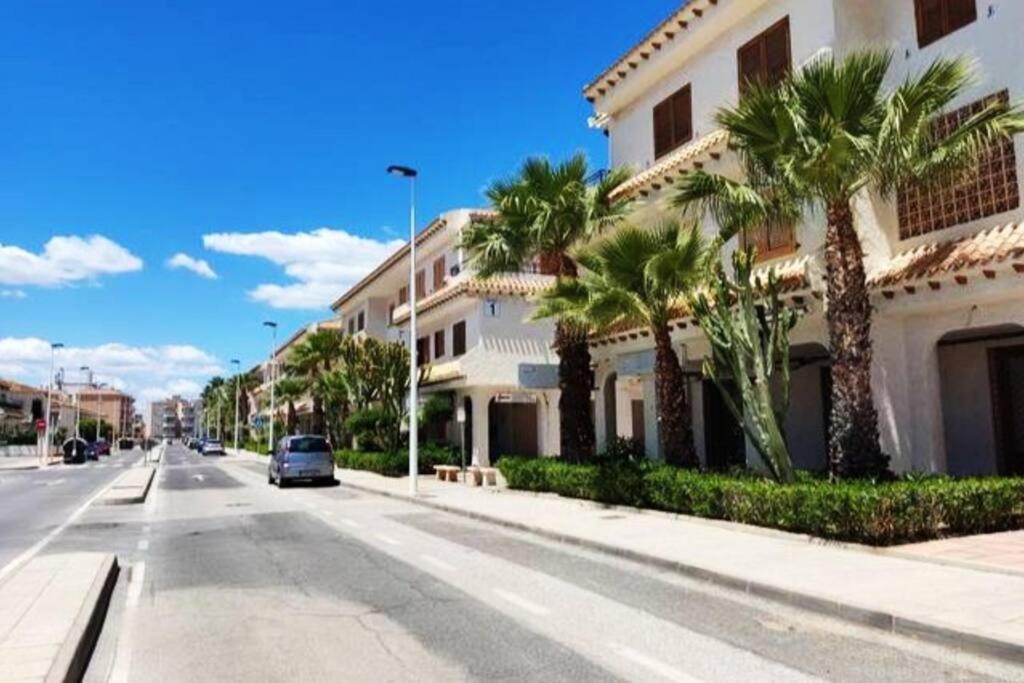 Apartamento Comodo A 300 Metros De La Playa سانتا بولا المظهر الخارجي الصورة