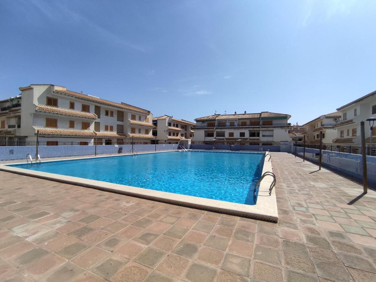 Apartamento Comodo A 300 Metros De La Playa سانتا بولا المظهر الخارجي الصورة